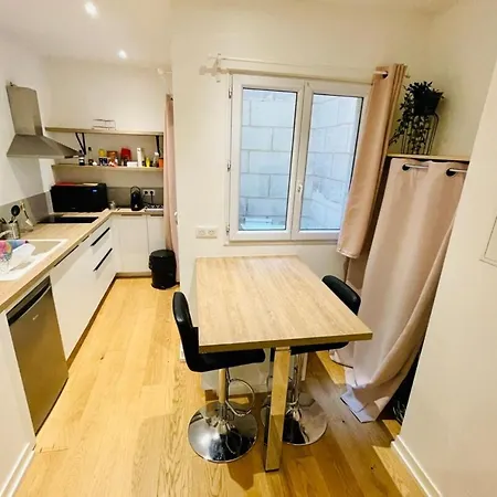 Apartament Furnished Studio In The Center Of Cultural Life Bordeaux